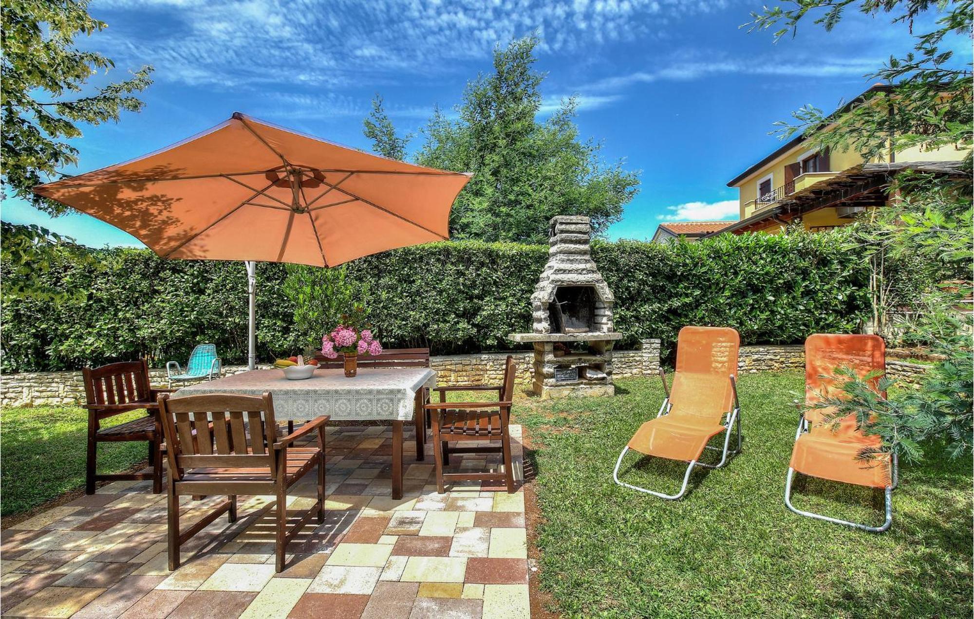 Amazing Apartment In Porec With Wifi Екстер'єр фото