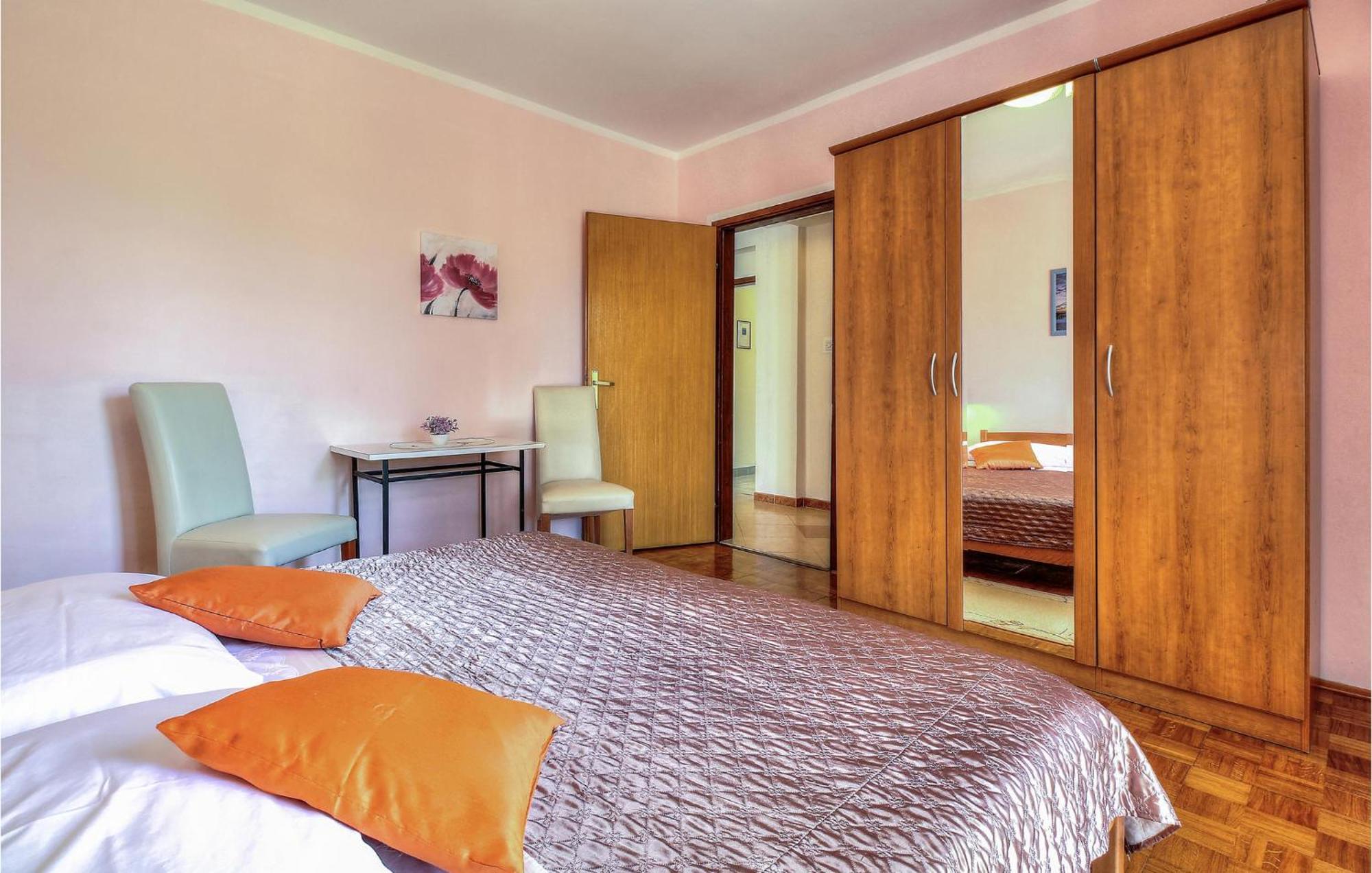 Amazing Apartment In Porec With Wifi Екстер'єр фото