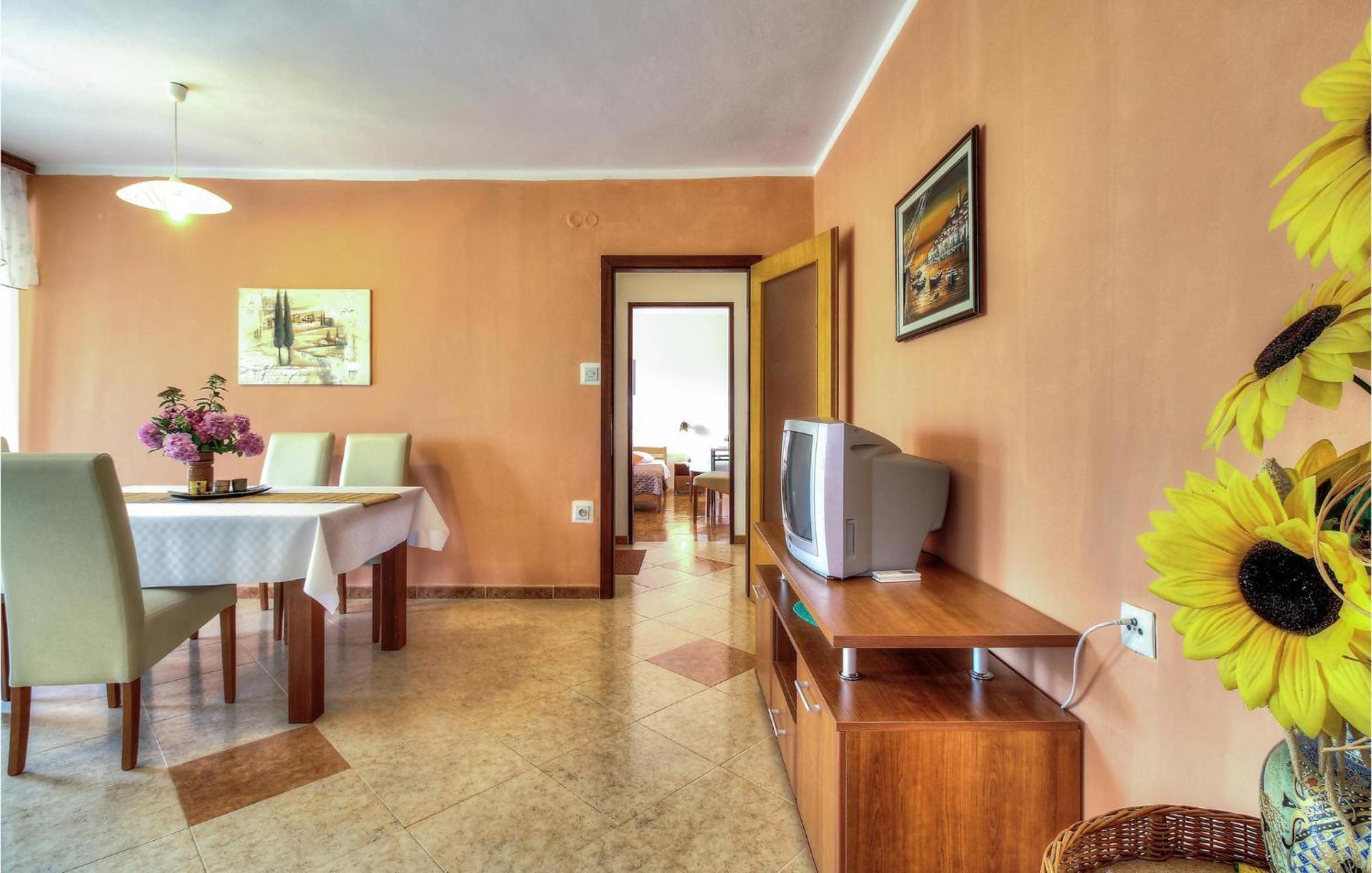 Amazing Apartment In Porec With Wifi Екстер'єр фото
